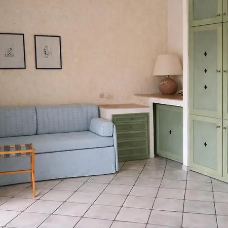 Con Piscina Apartman