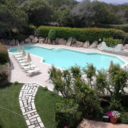 Con Piscina Πόρτο Τσέρβο